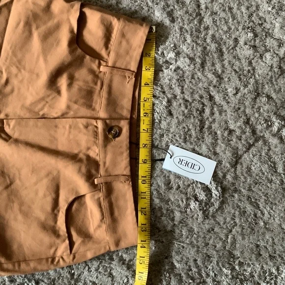 Cider Women's Tan Wide Leg Pants, Size Medium. - Picture 10 of 10